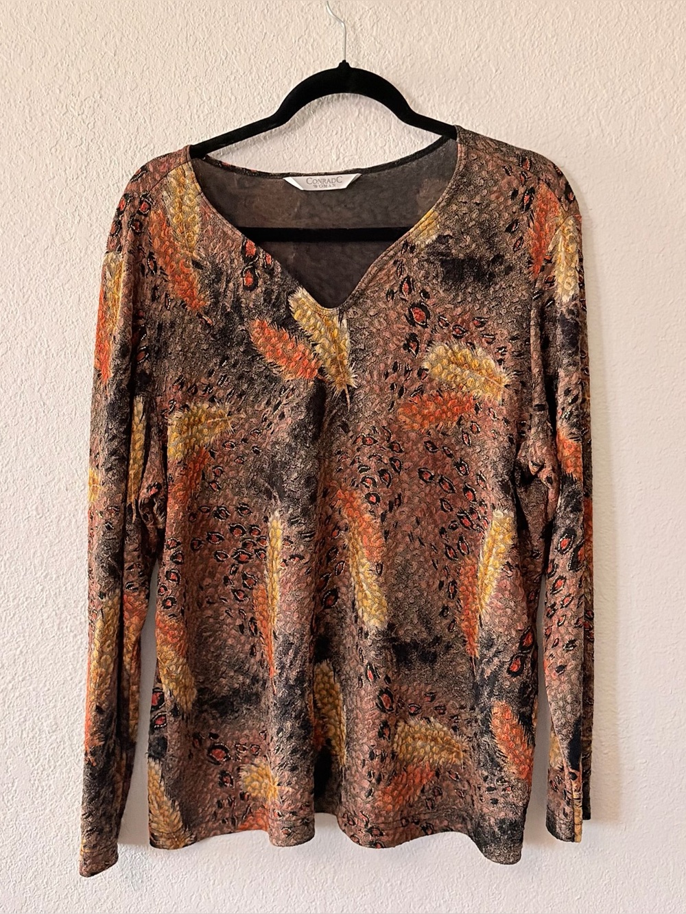 Conrad C woman’s vintage feather fall printed blouse size 1X unique v neck